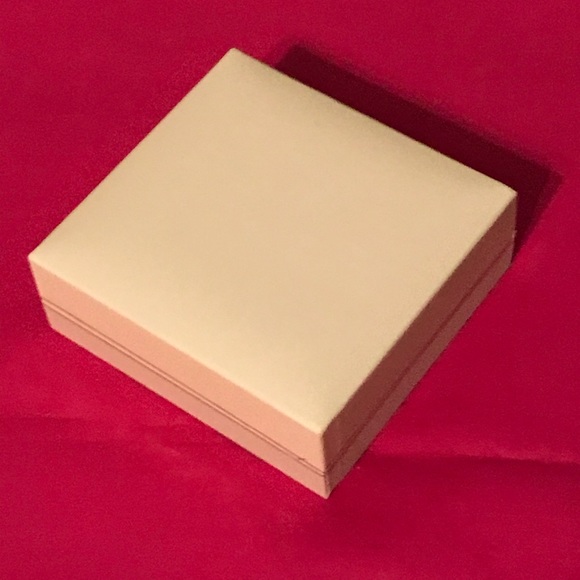 Silver Expressions by LArocks “Sisters” Necklace - Picture 5 of 6